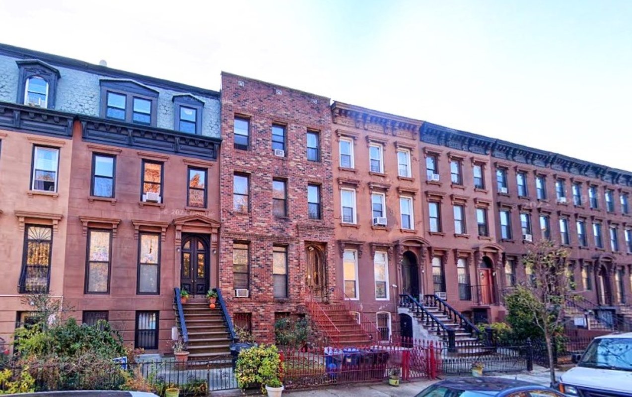 152 Macon Street