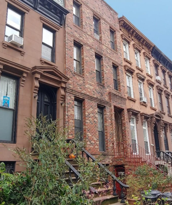 152 Macon Street