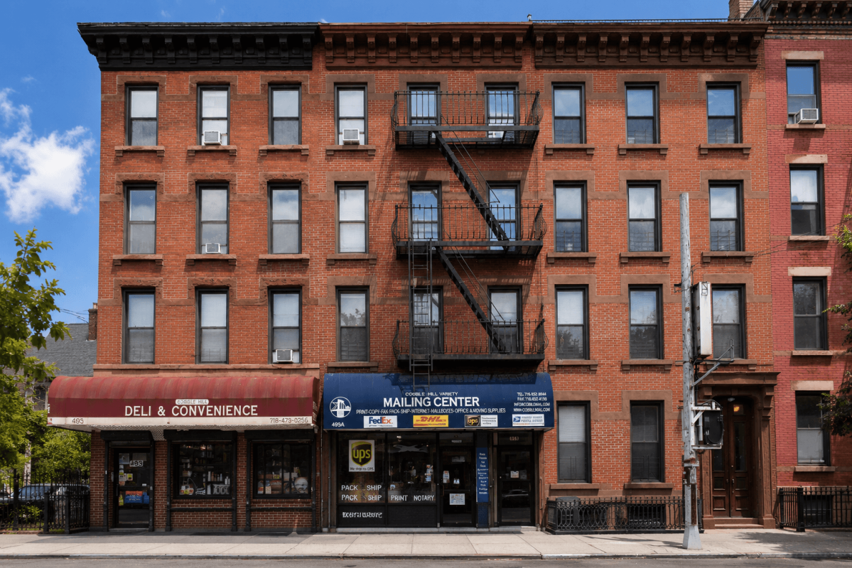 495 Henry Street